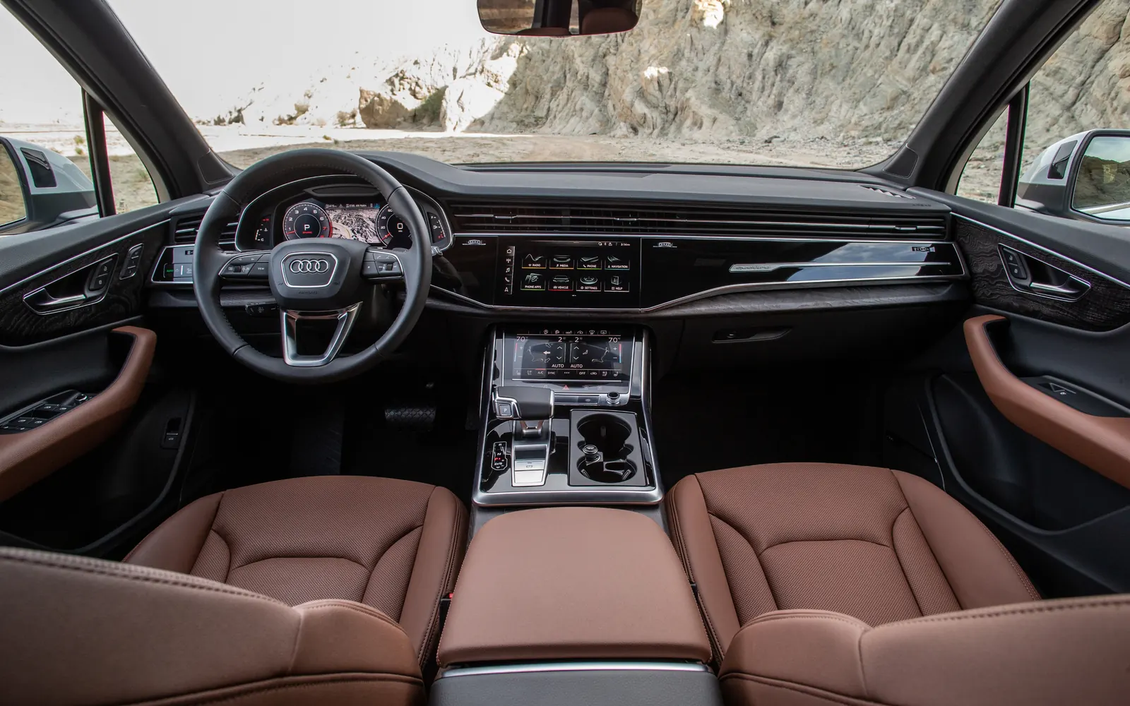Audi Q7 – салон, место водителя