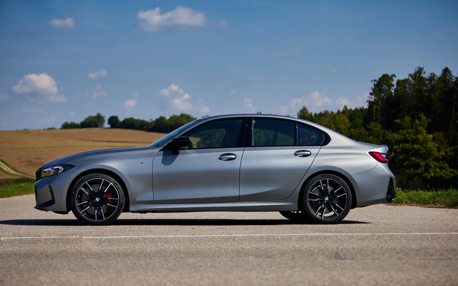 BMW 3 серия (G20) – вид сбоку