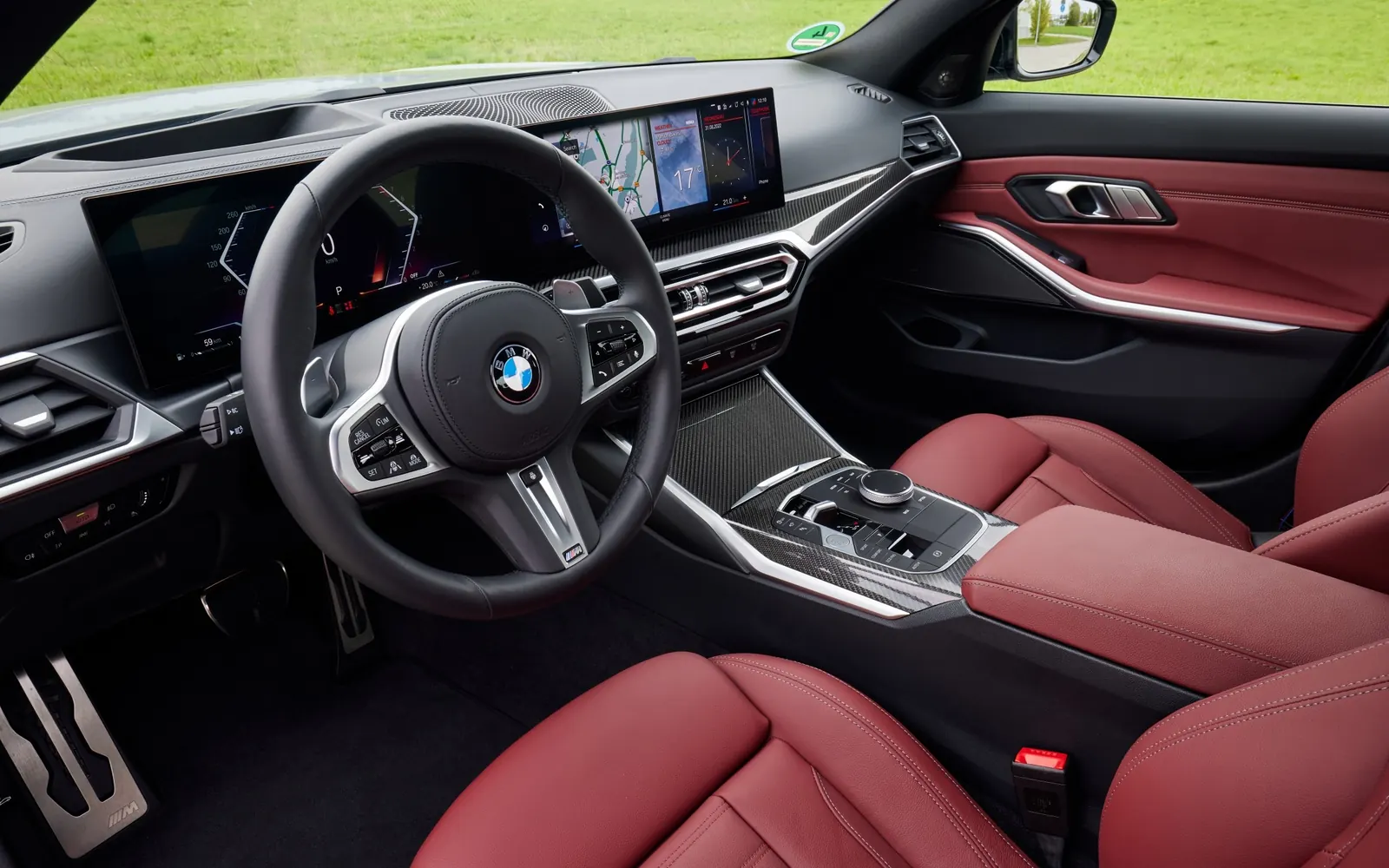 BMW 3 серия (G20) – салон, место водителя (другой ракурс)