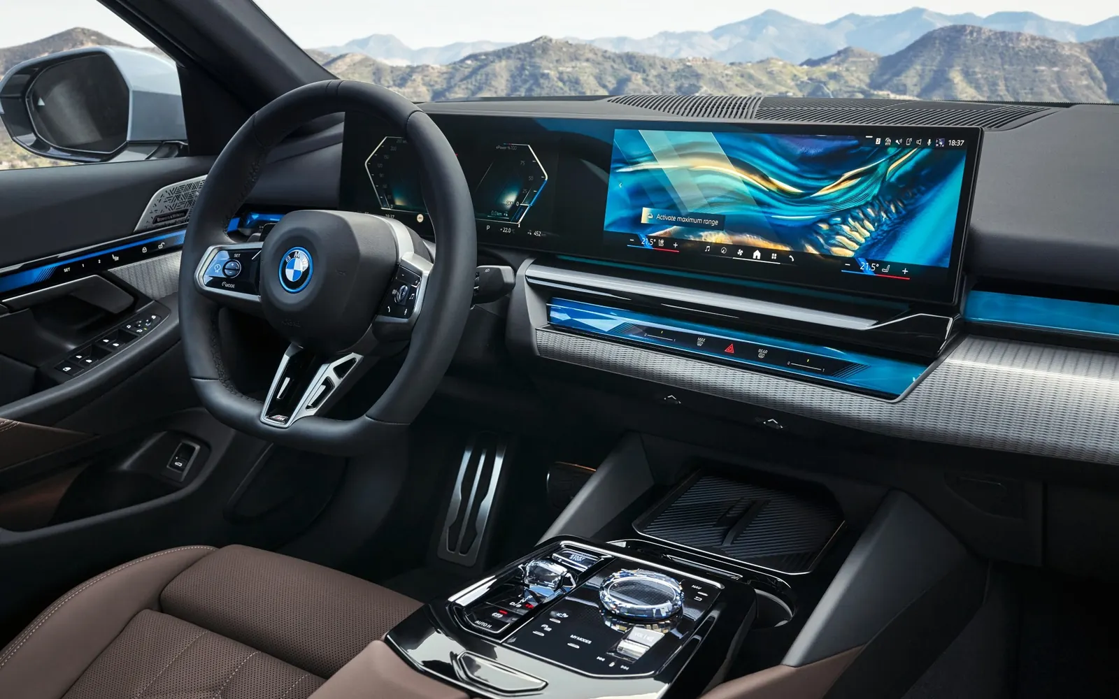 BMW 5 – экран мультимедиа