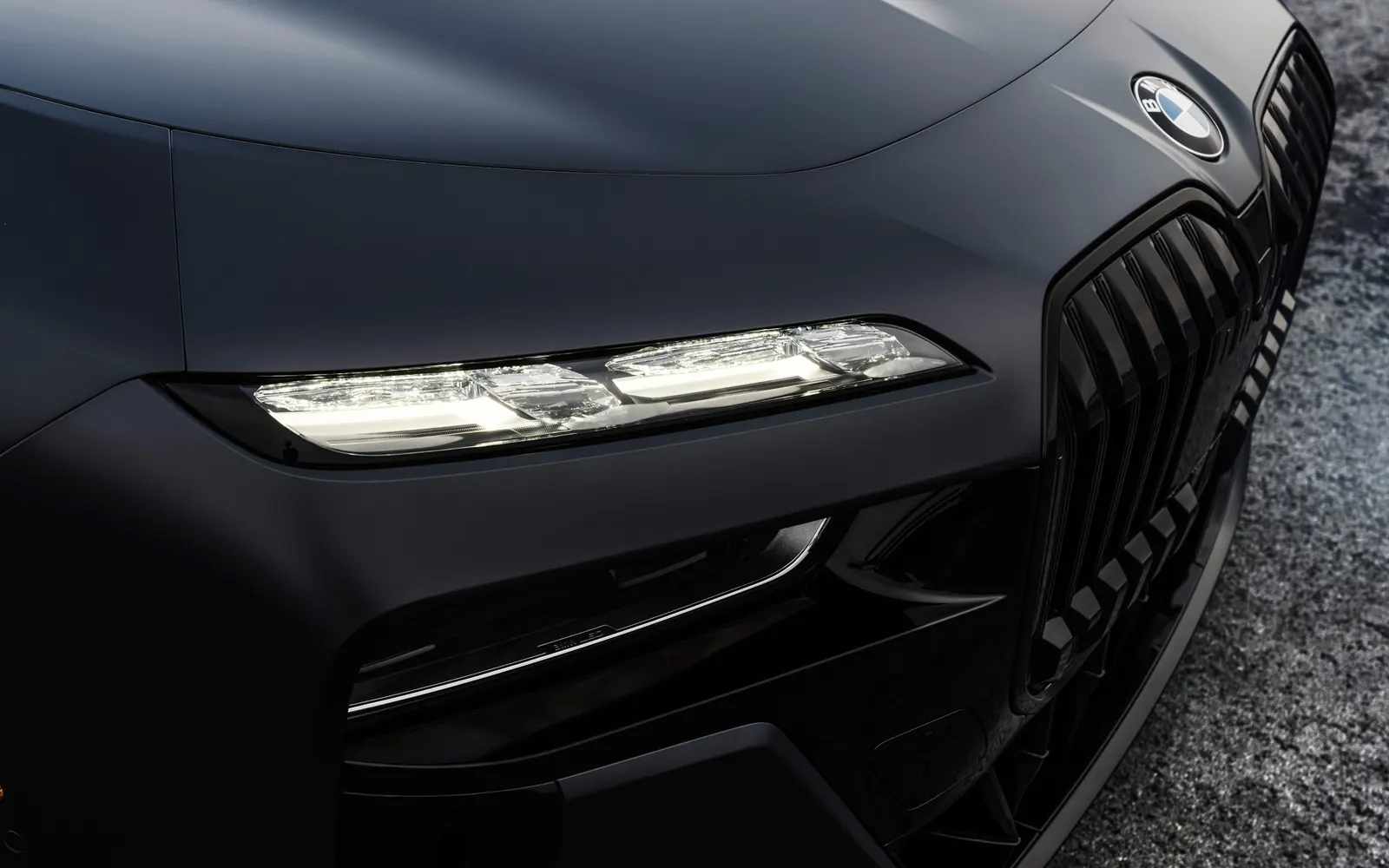 BMW 7 – фара