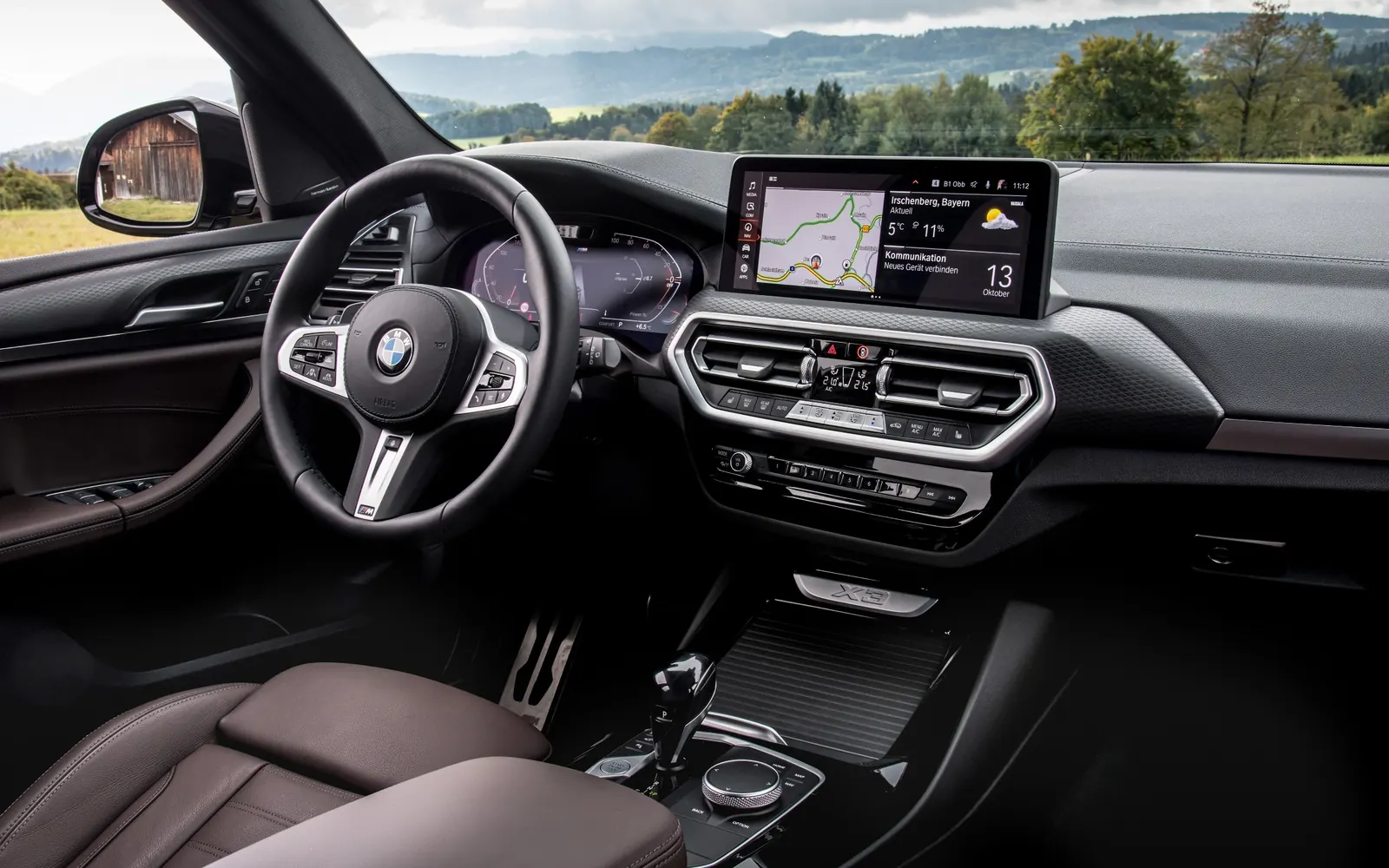BMW X3 – экран мультимедиа