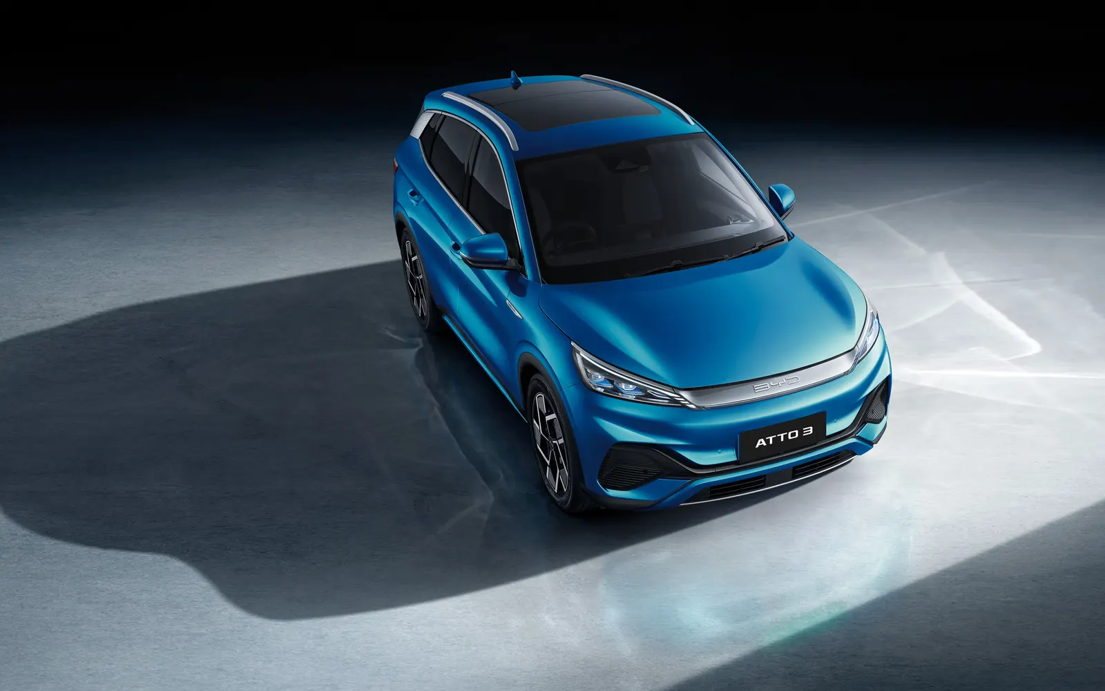 BYD Yuan Plus Champion Edition – вид сверху спереди