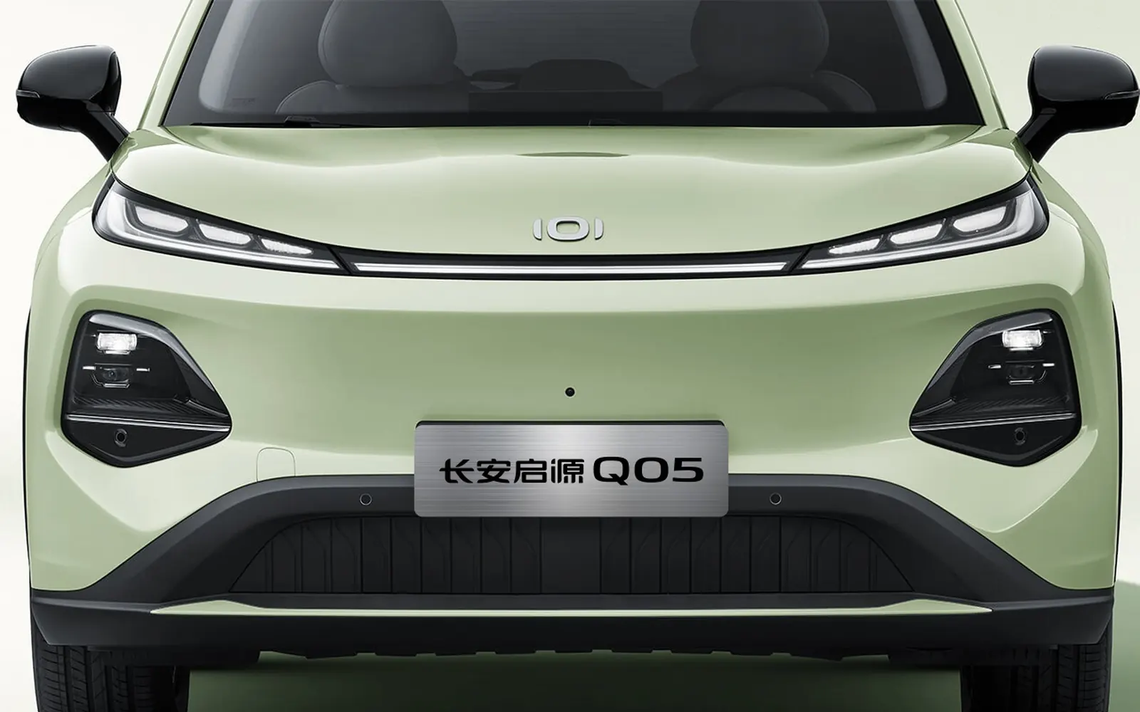 Changan Qiyuan Q05 – передняя часть и фары