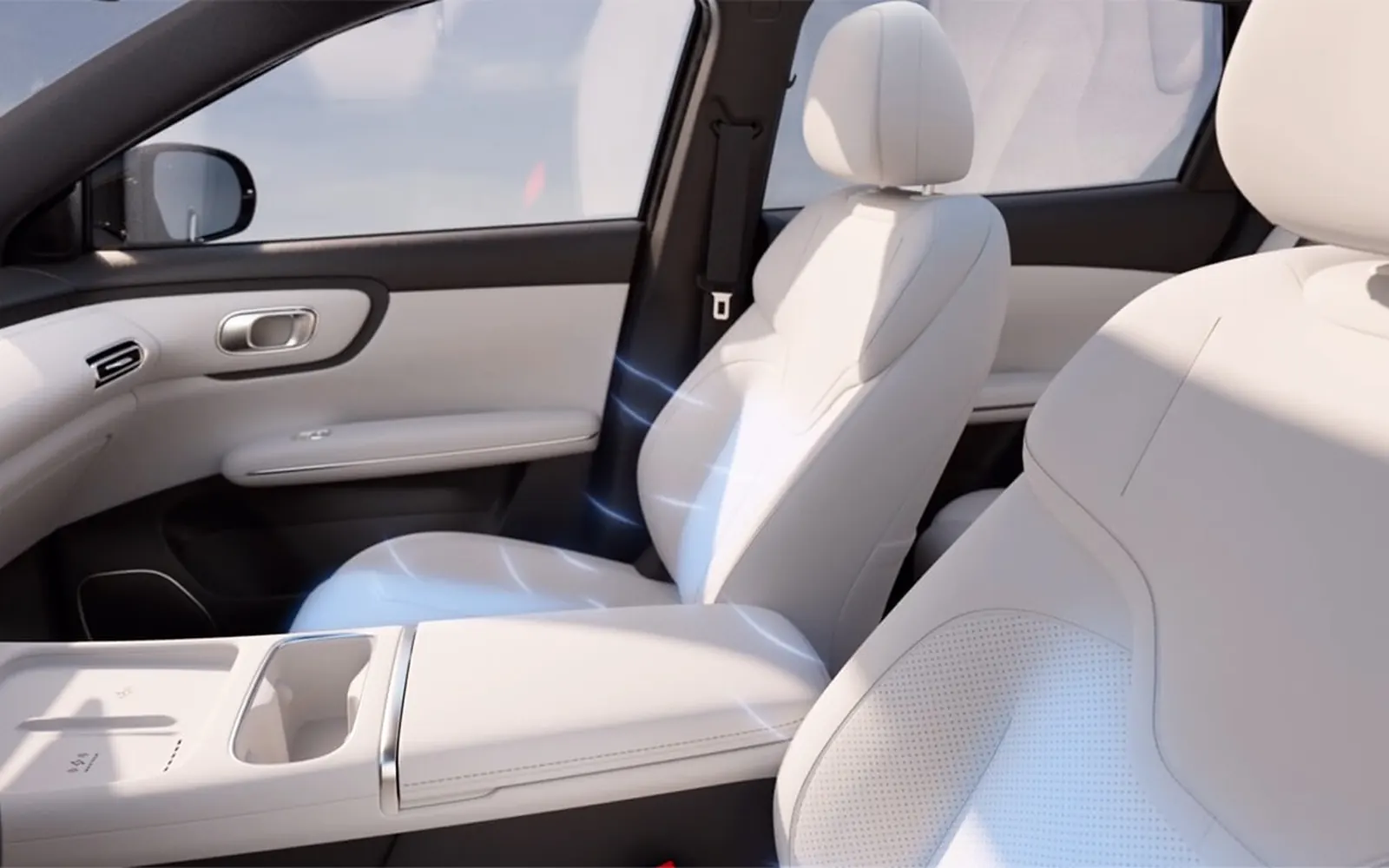 Changan Qiyuan Q05 – передние кресла