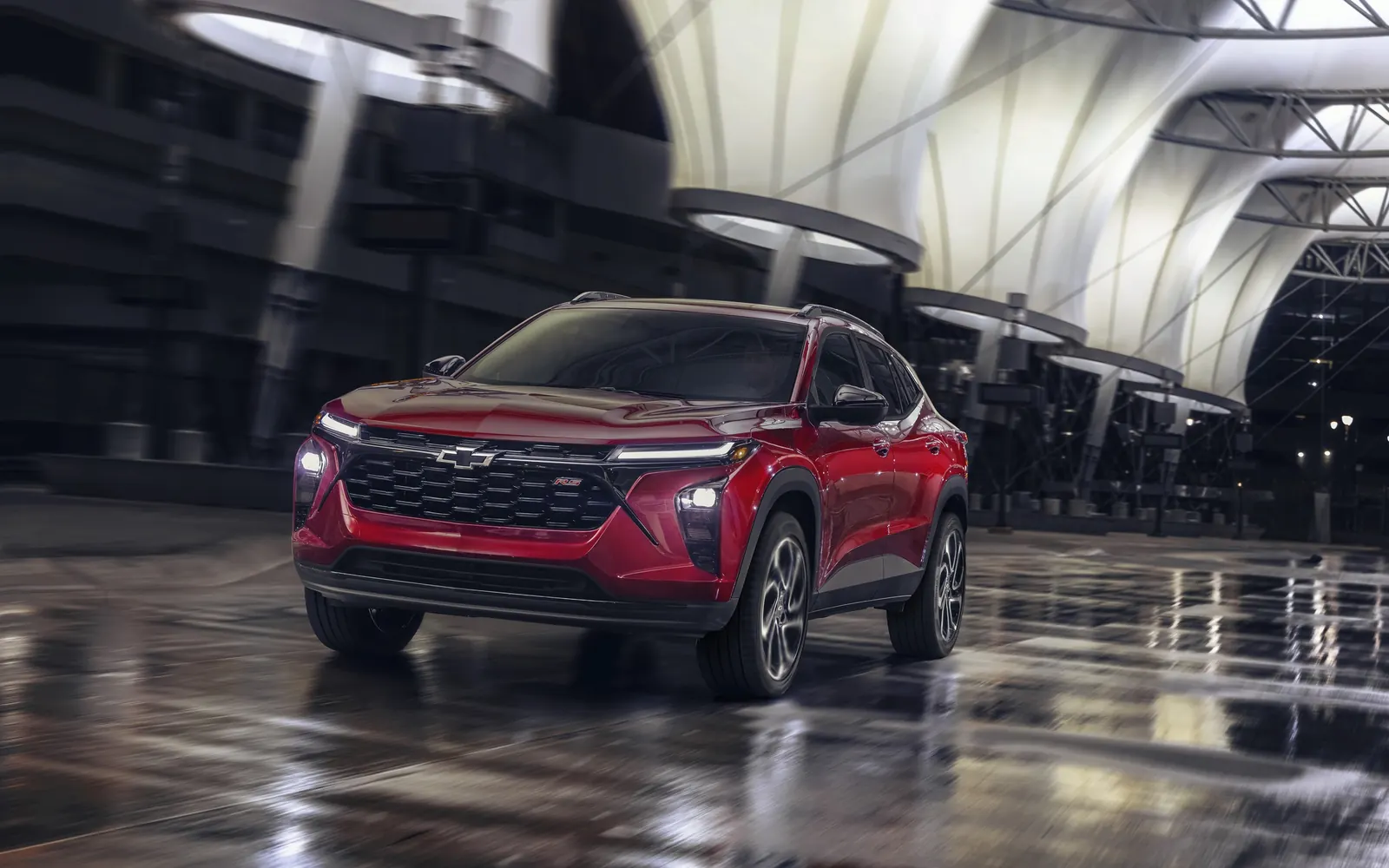 Chevrolet Trax – вид спереди сбоку