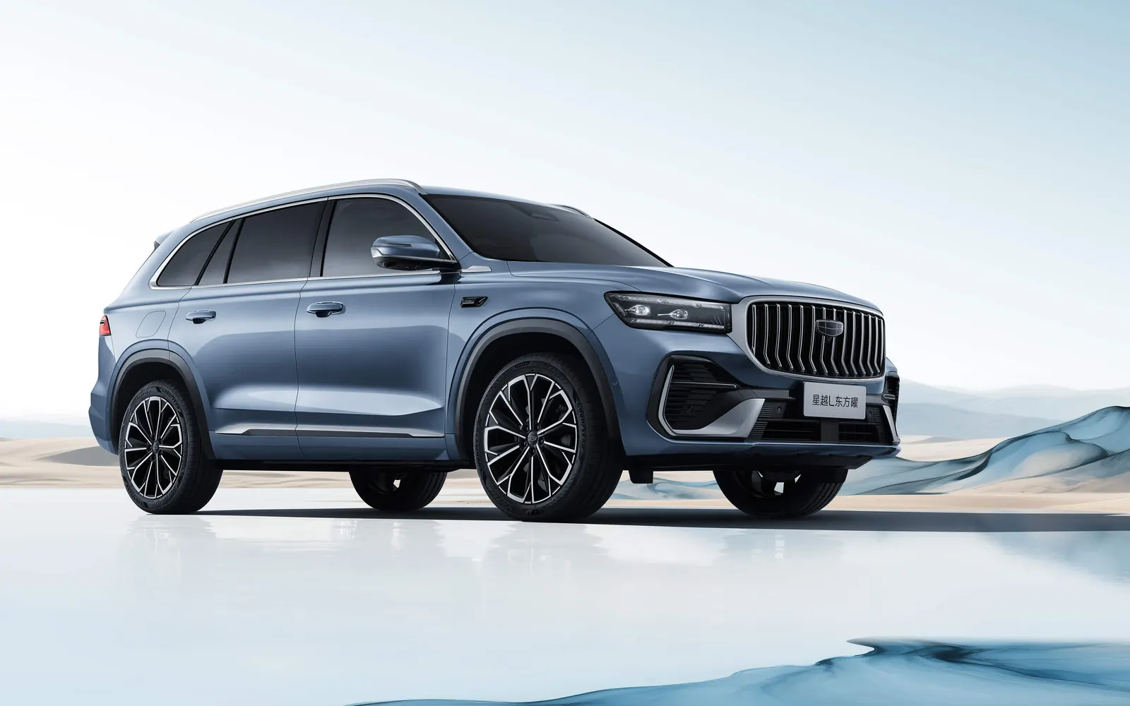Geely Xingyue L – вид спереди сбоку
