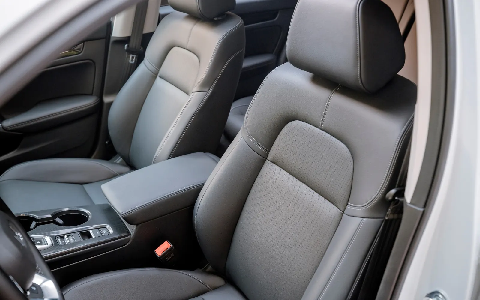 Honda Civic – передние сиденья
