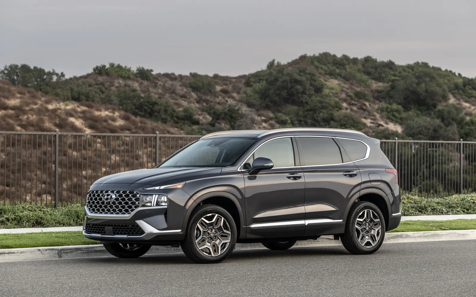 Hyundai Santa Fe TM – вид спереди сбоку