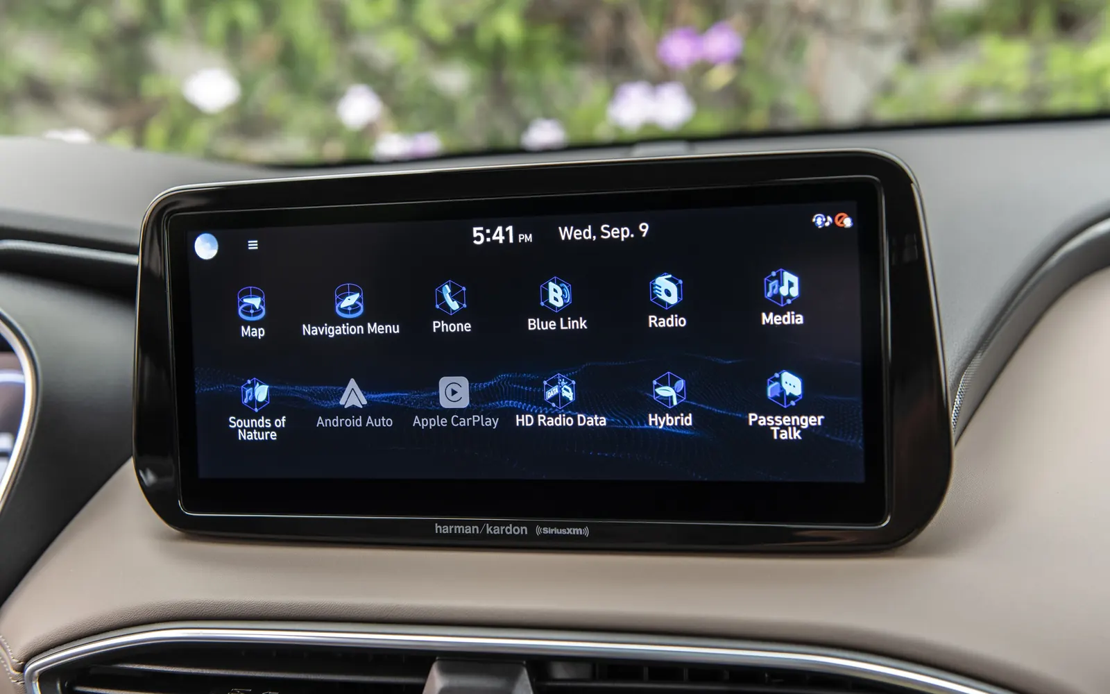 Hyundai Santa Fe TM – экран мультимедиа