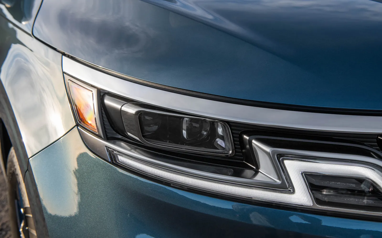 Kia Carnival 4 – фара