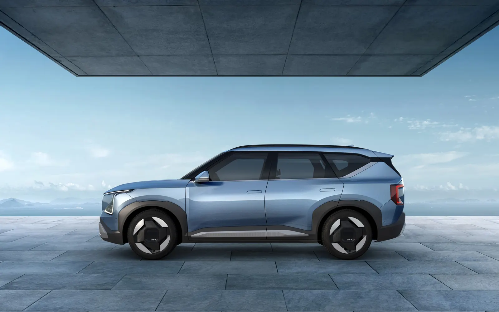 Kia EV5 Light – вид сбоку