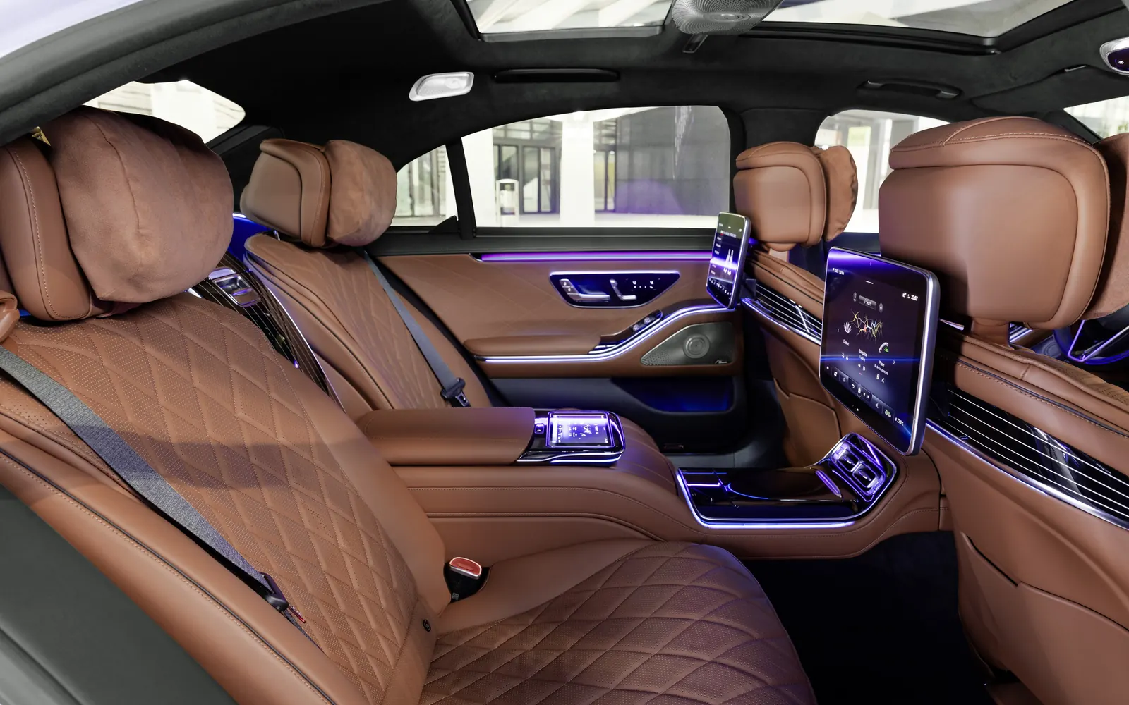 Mercedes-Benz S-class – задний ряд сидений